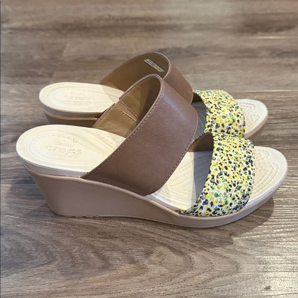 Crocs Leigh II 2-Strap Graphic Open Toe Wedge Heel Sandals Women's Size 8